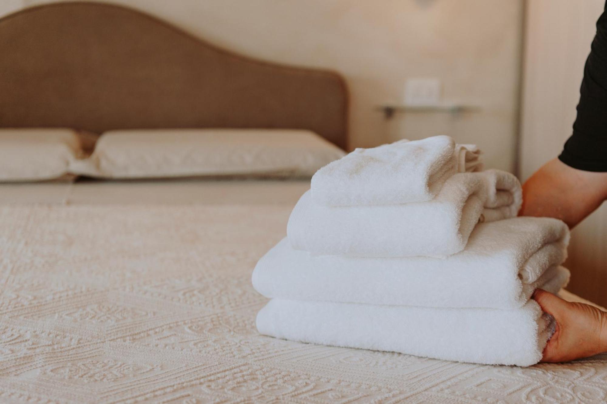 Antica Dimora Dei Gelsi Bed and Breakfast Manerba del Garda Exteriör bild